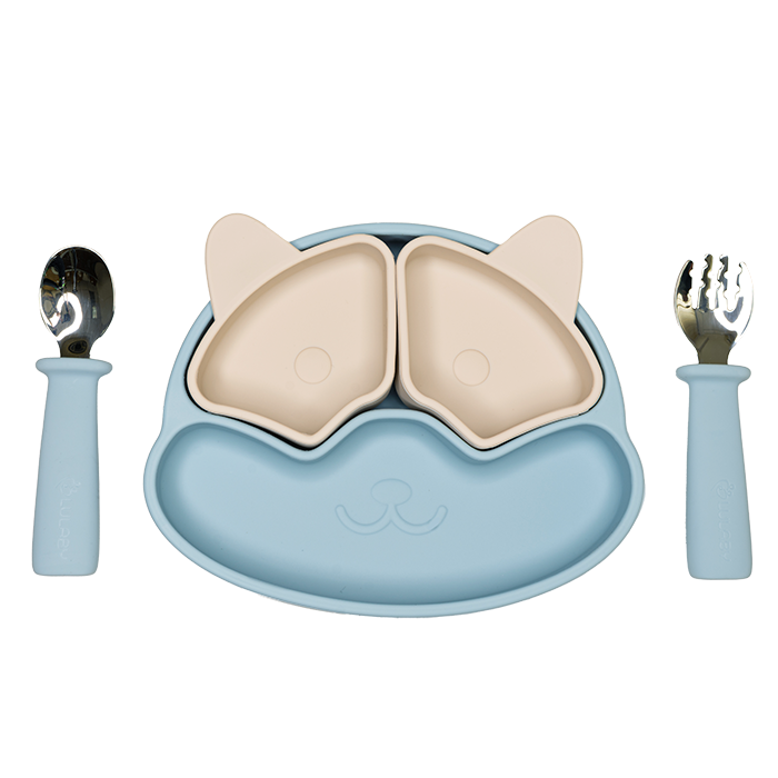 Silikónový tanier s prísavkou mýval + kovový príbor